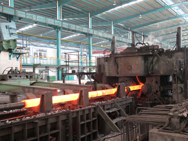 衢州无缝钢管厂家生产线